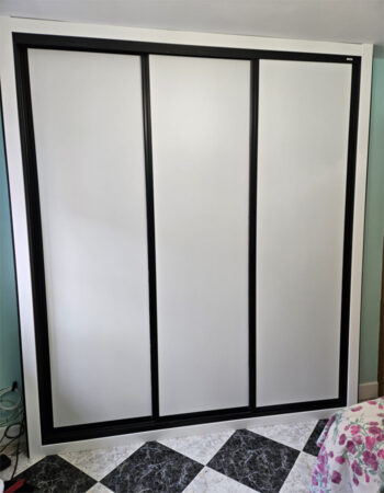 Armario blanco y negro