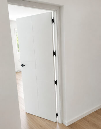 Puerta Lacada